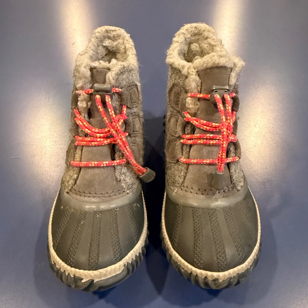 Youth Size 2 Sorel Out N About Boots